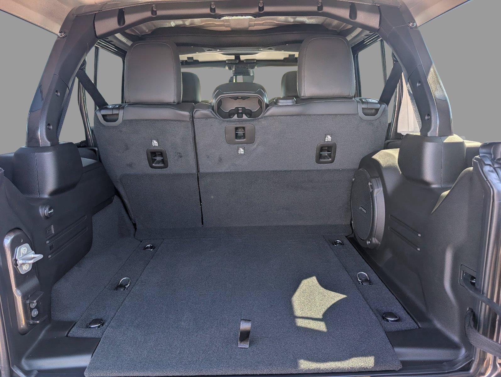 New 2027 Jeep Wrangler Unlimited Sahara AWD/4WD image 5