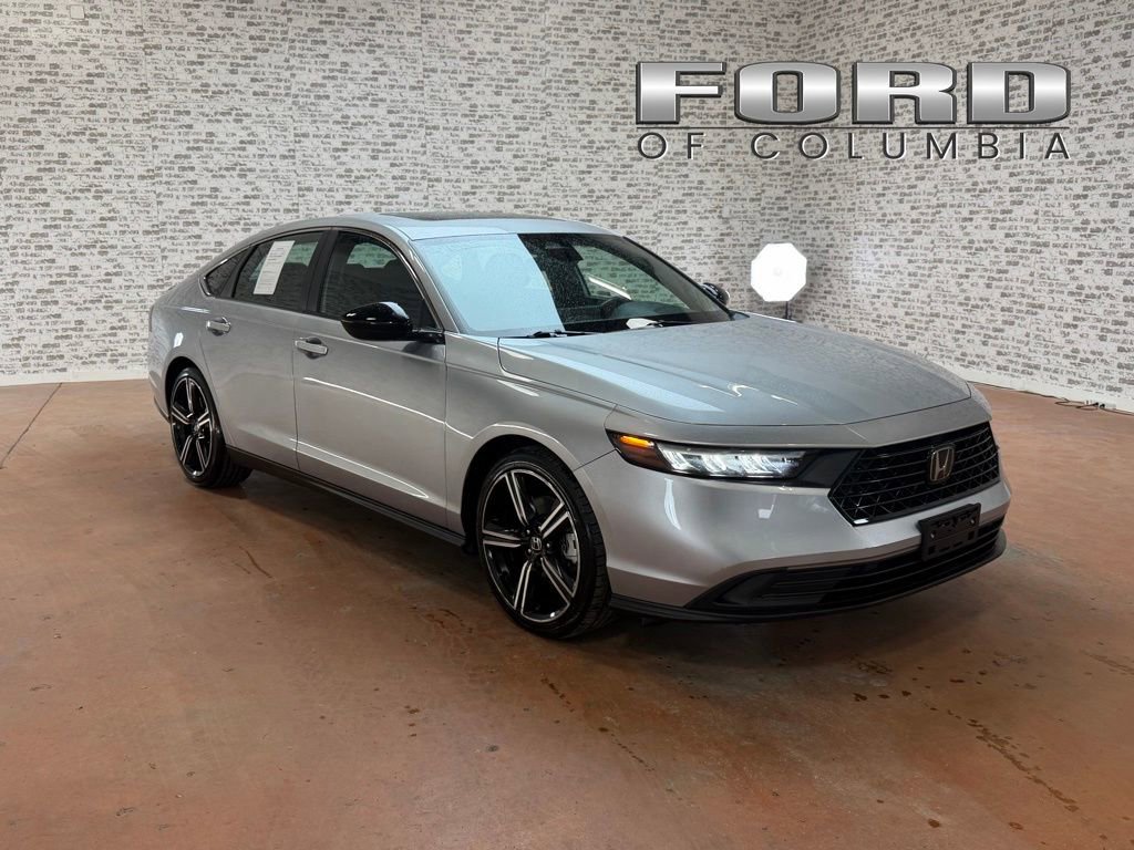 Used 2024 Honda Accord Sport image 1