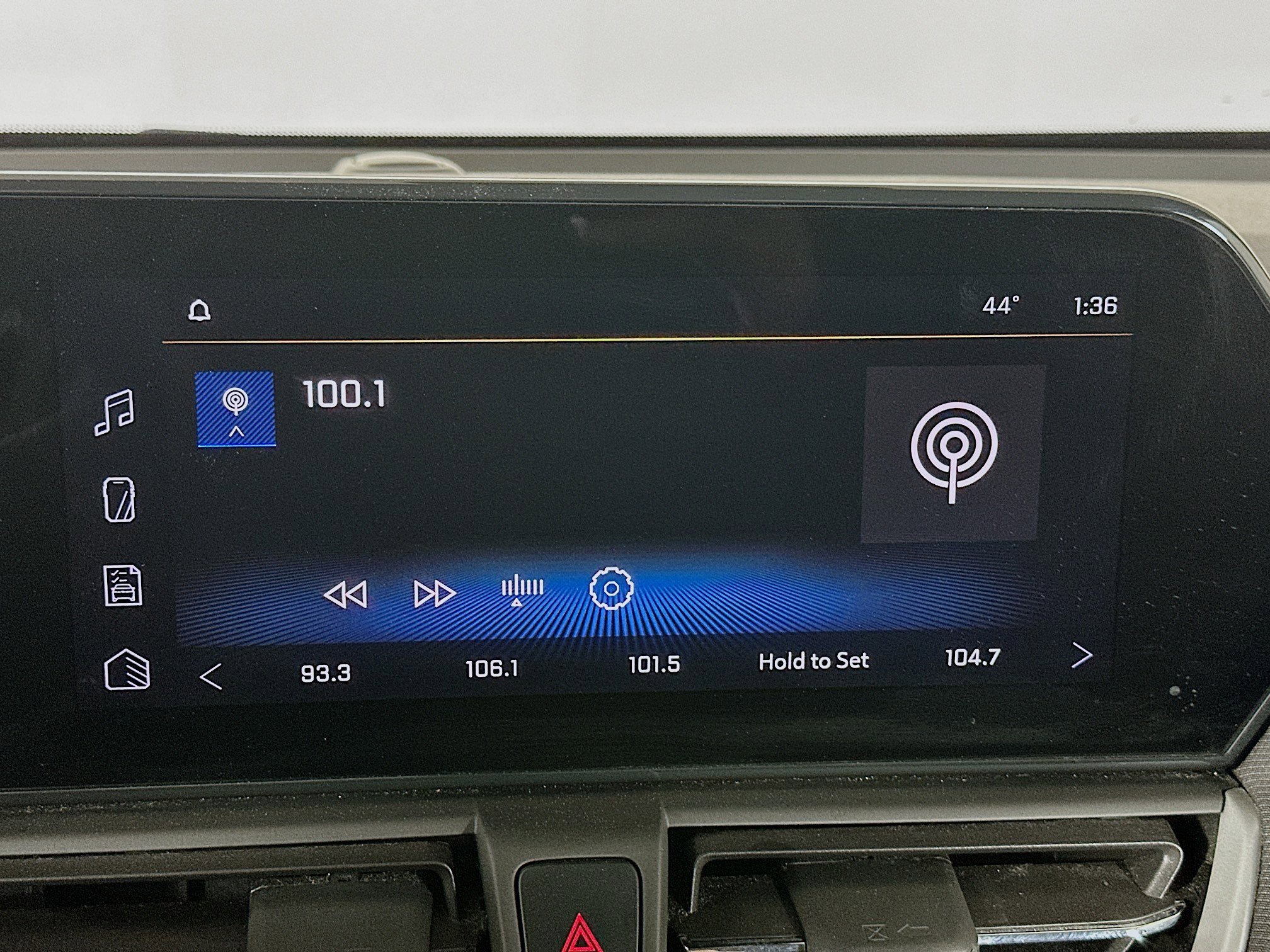 Used 2024 Chevrolet TrailBlazer LS image 19