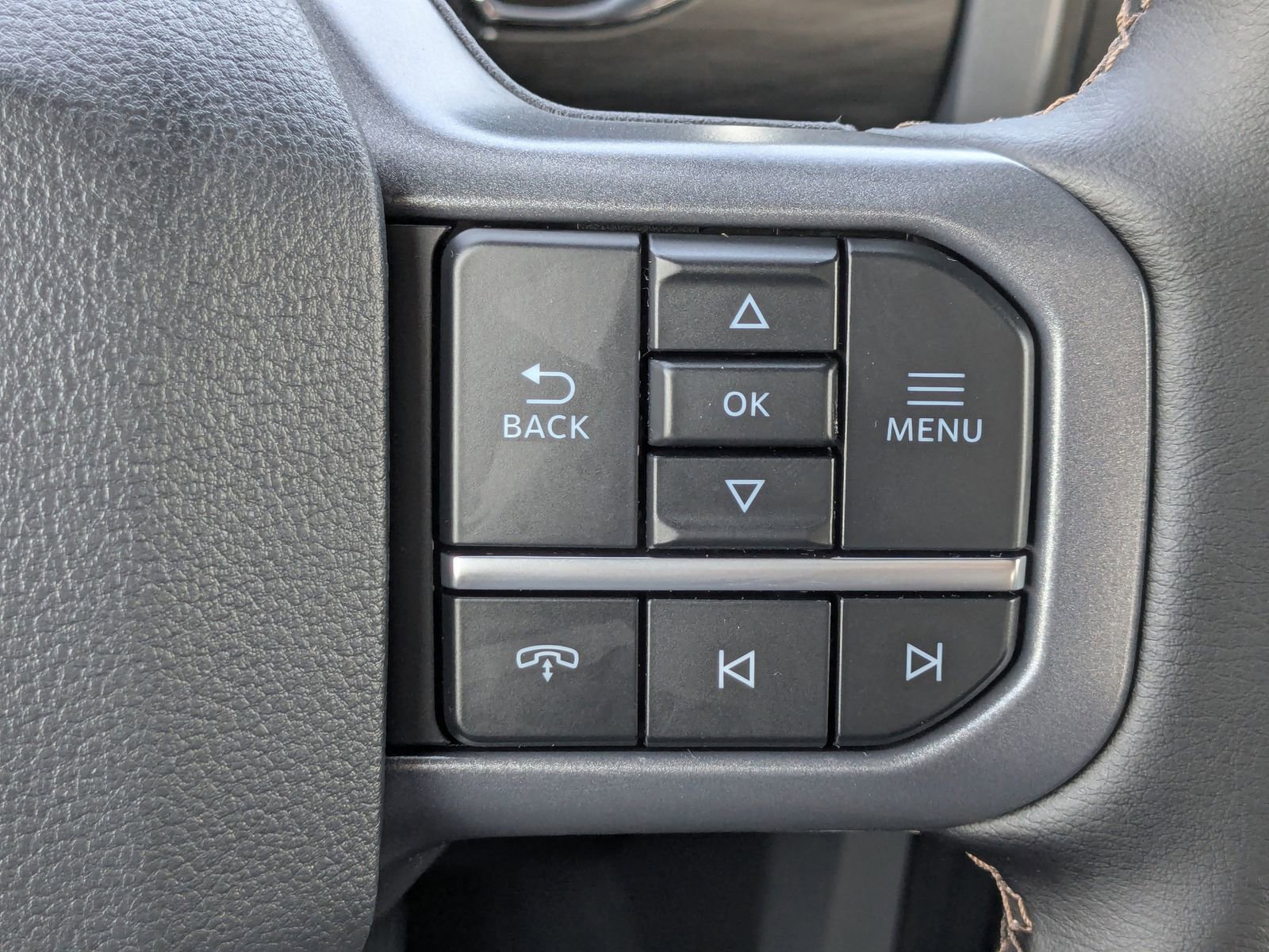 New 2025 Ford F150 Lariat w/ Equipment Group 501A Mid image 28