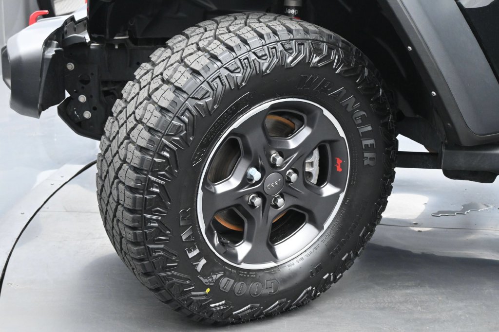 Used 2022 Jeep Gladiator Rubicon w/ Trailer Tow Package AWD/4WD image 20