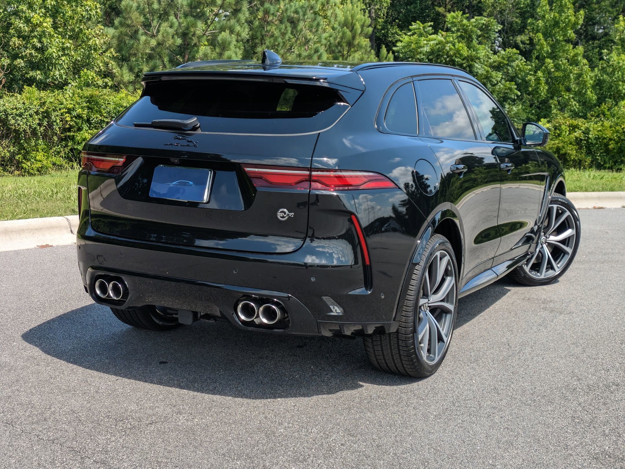 New 2026 Jaguar F-PACE SVR 575 Edition image 6