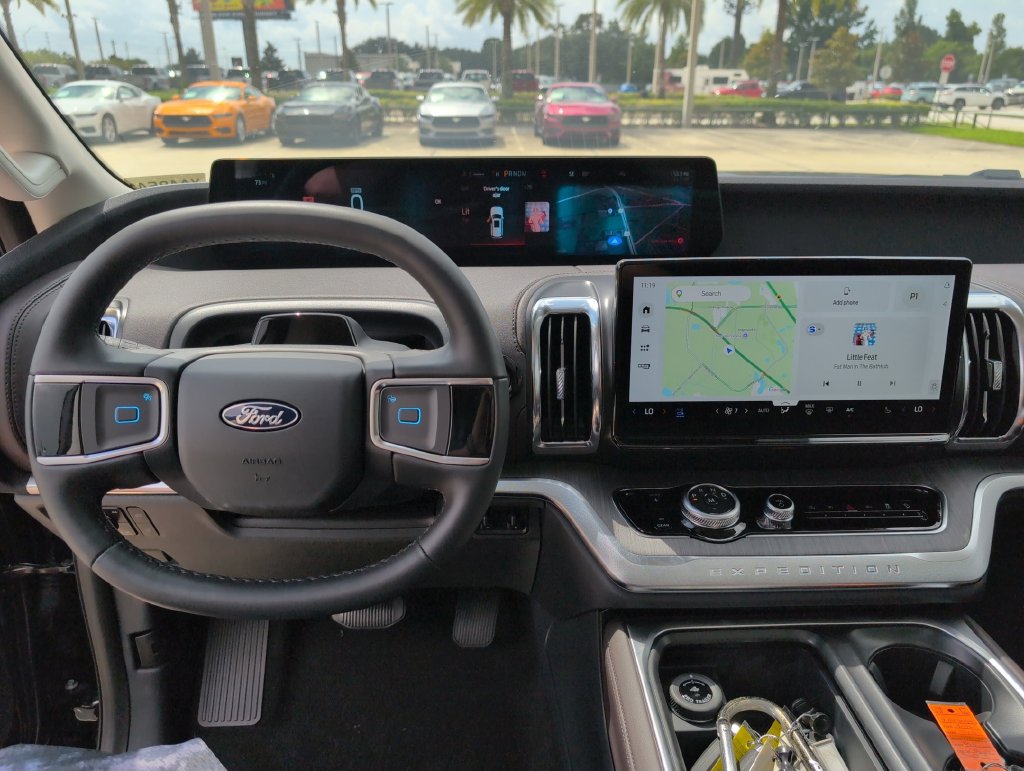 New 2026 Ford Expedition Max Platinum w/ Platinum Ultimate Package AWD/4WD image 19