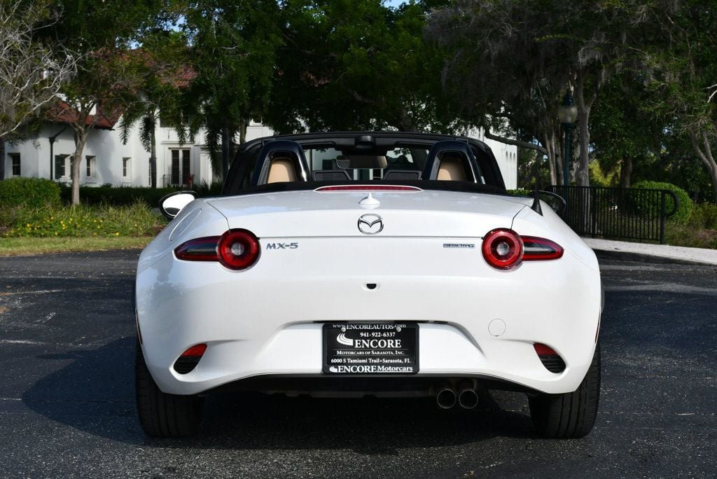 Used 2024 MAZDA MX-5 Miata Grand Touring RWD image 5