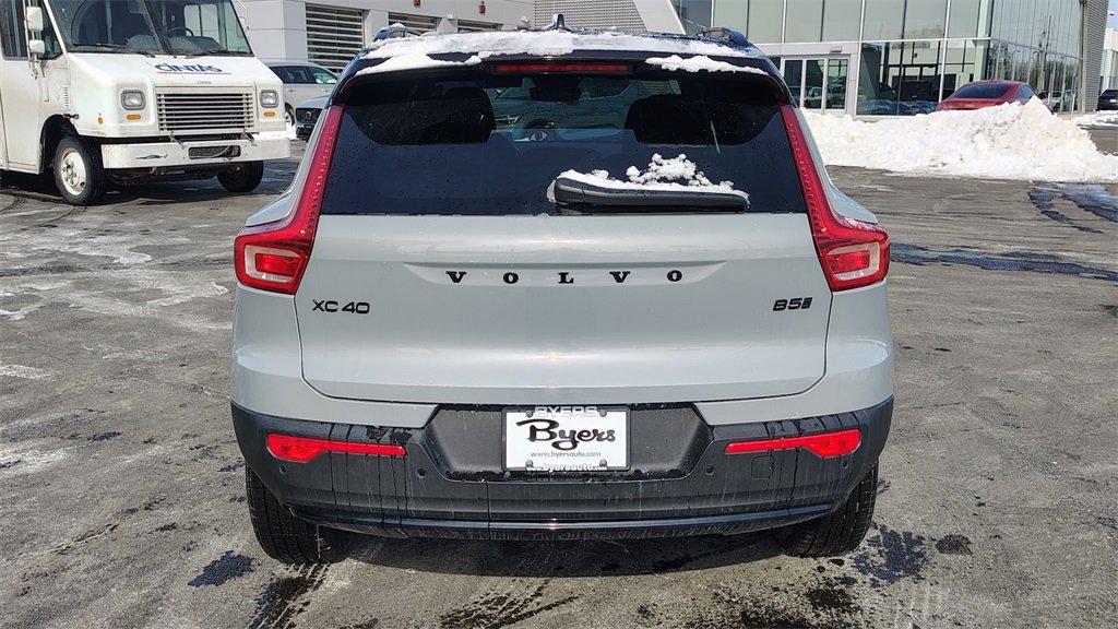 New 2026 Volvo XC40 B5 Ultra w/ Protection Package Premier image 32