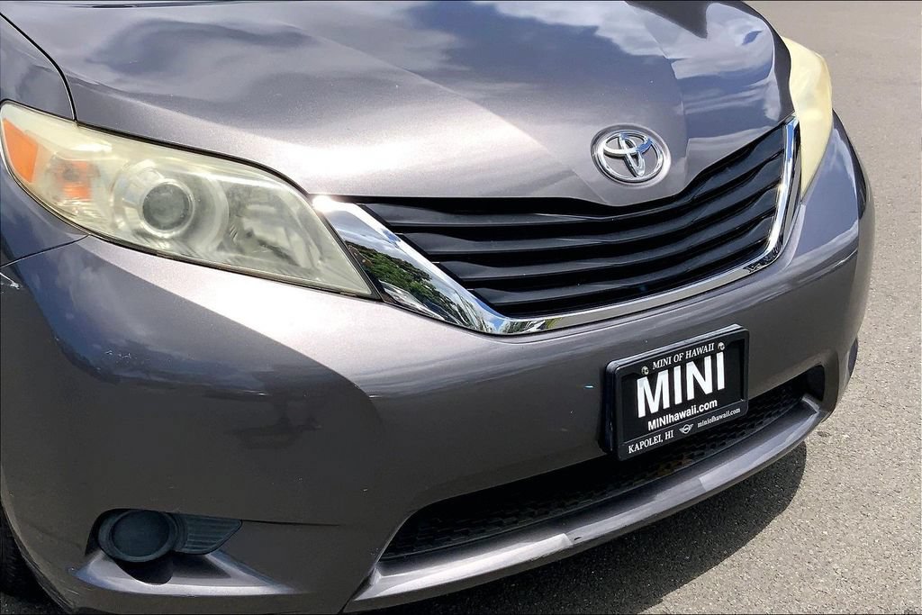 Used 2014 Toyota Sienna LE FWD image 27