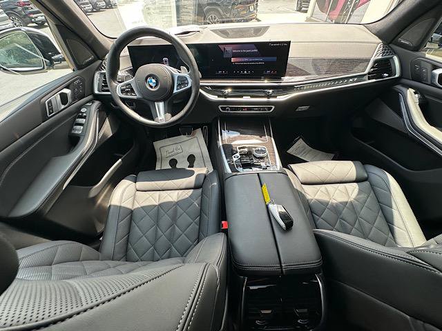 Used 2025 BMW X7 xDrive40i w/ Executive Package AWD/4WD image 19