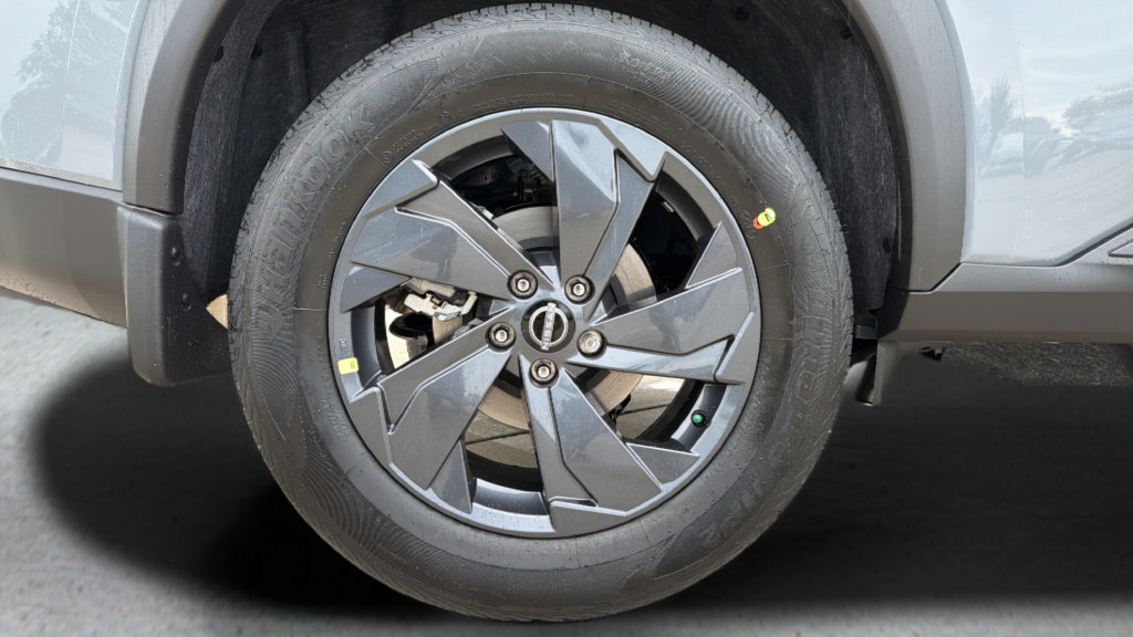 New 2026 Nissan Rogue SV AWD/4WD image 25