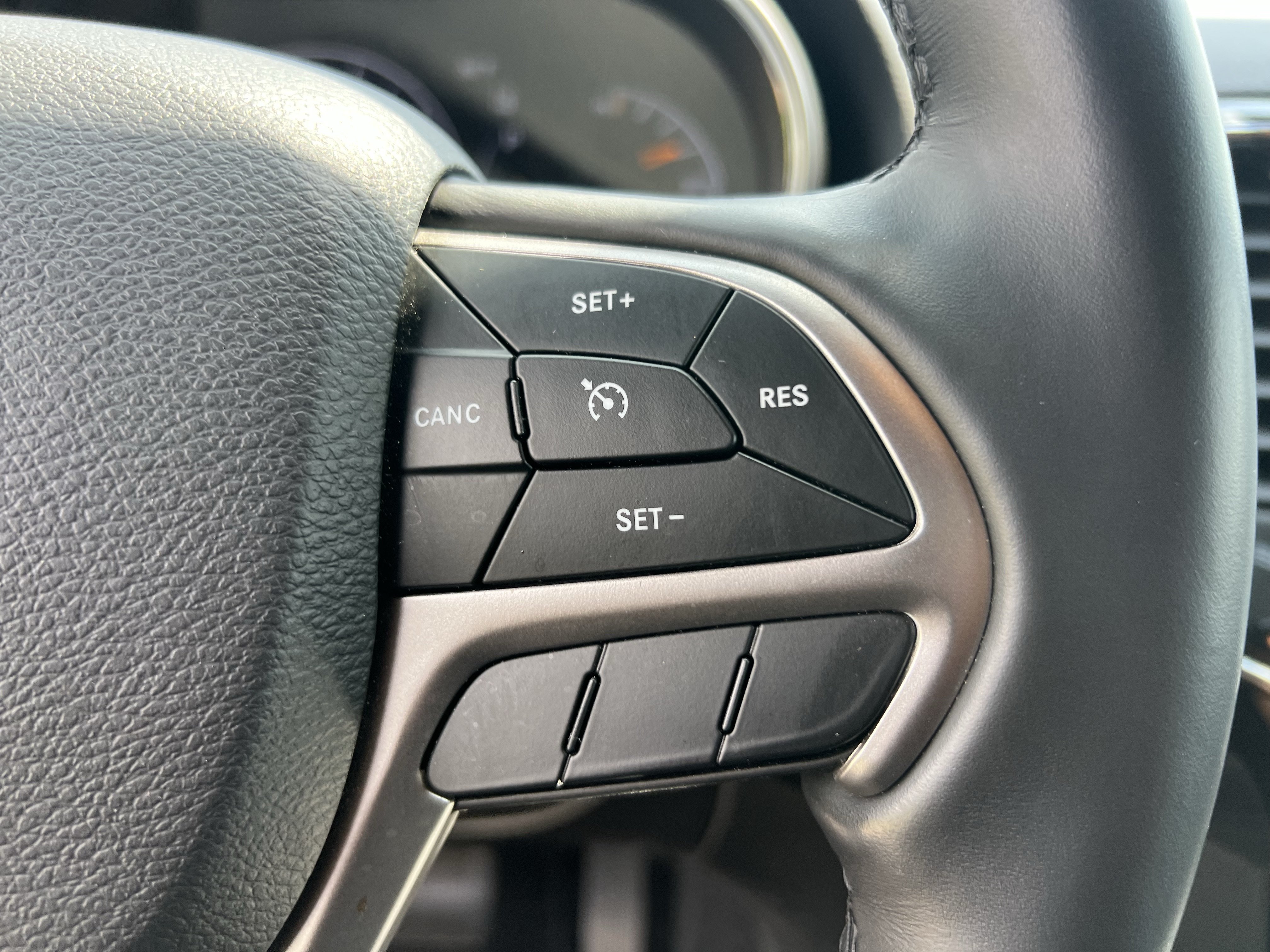 Used 2021 Jeep Grand Cherokee Laredo X AWD/4WD image 23