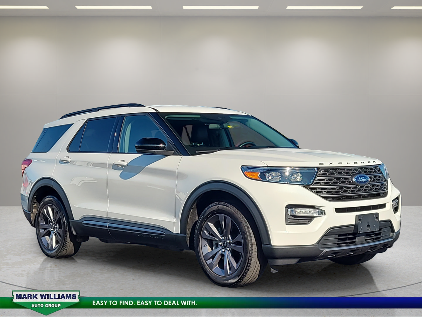Certified 2022 Ford Explorer XLT w/ Equipment Group 202A AWD/4WD image 1