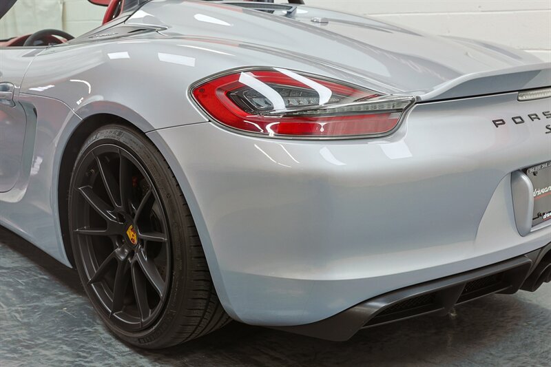 Used 2016 Porsche Boxster Spyder RWD image 16