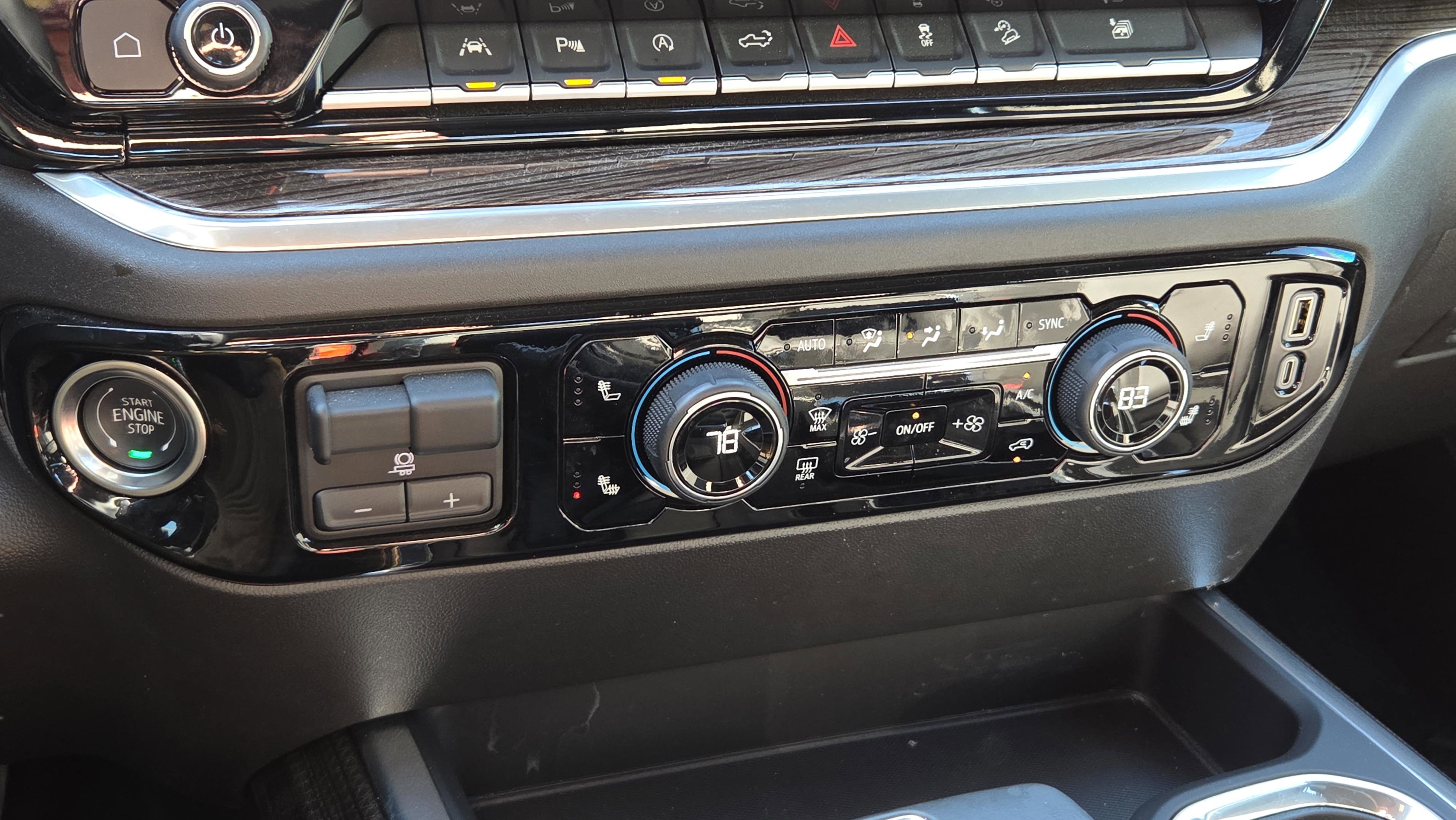 Certified 2025 Chevrolet Silverado 1500 LT Trail Boss w/ Convenience Package II AWD/4WD image 28
