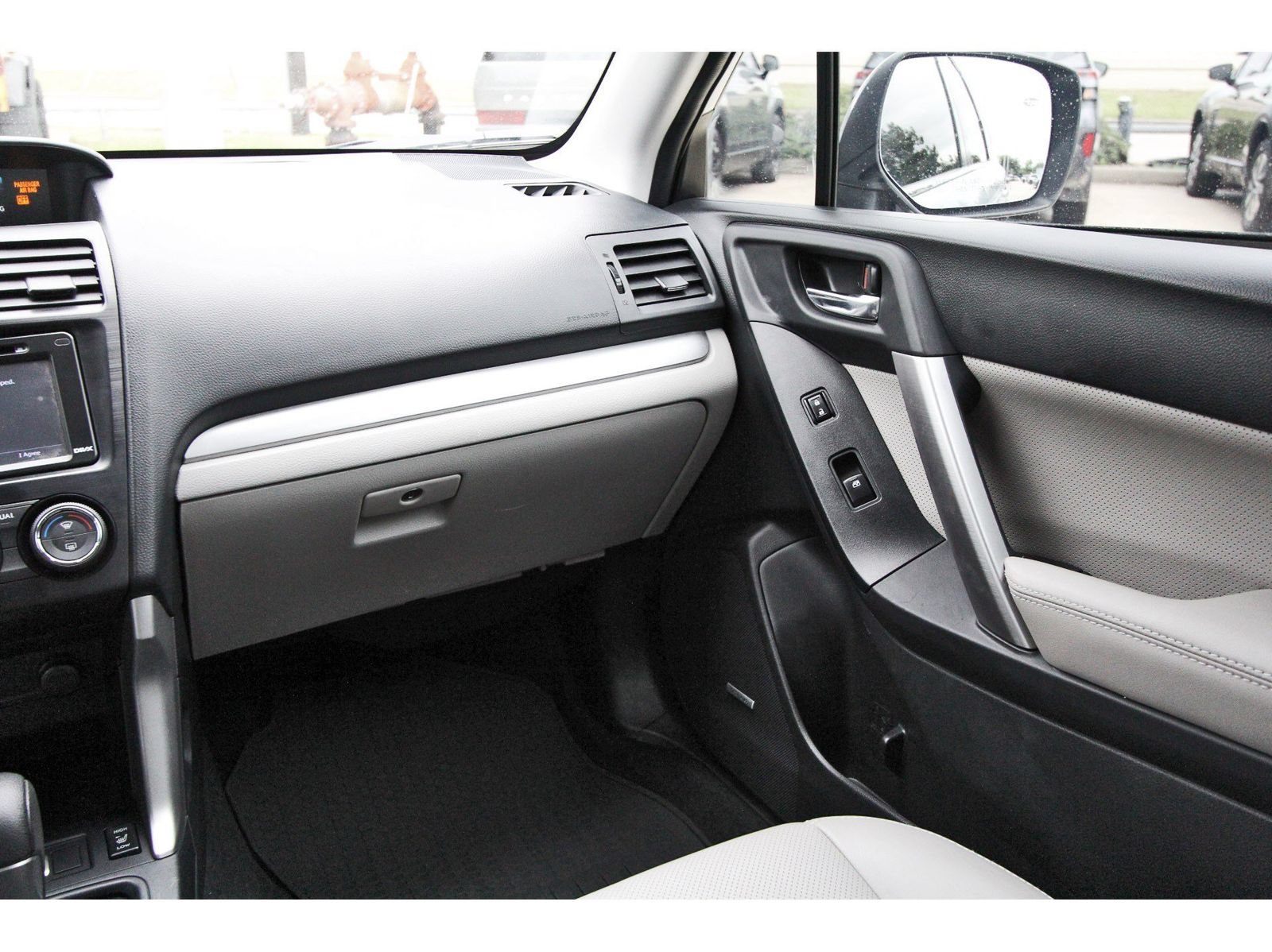 Used 2015 Subaru Forester 2.5i Touring w/ Eyesight & Navigation System AWD/4WD image 10