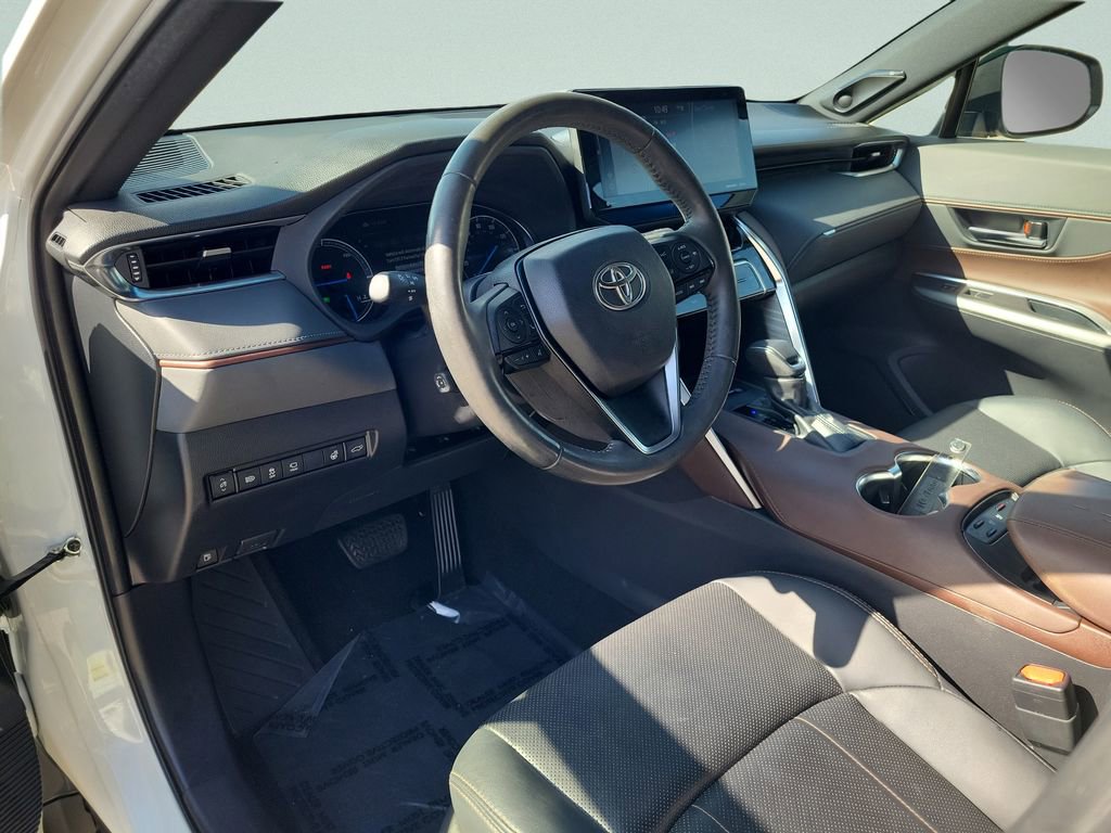 Used 2021 Toyota Venza Limited w/ Activity Package (TMS) image 22