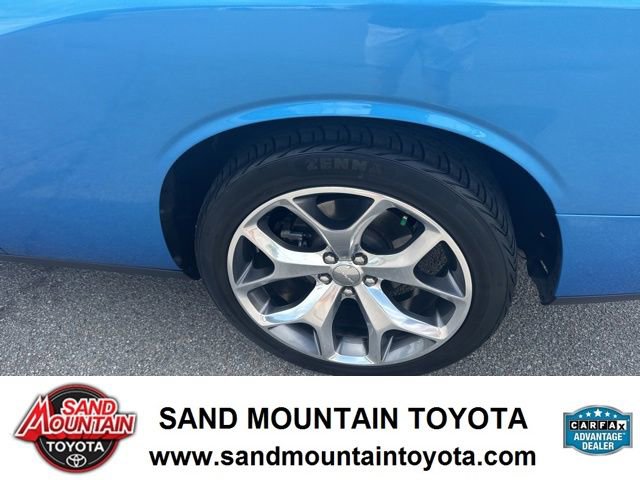Used 2015 Dodge Challenger SXT Plus w/ Technology Group RWD image 11