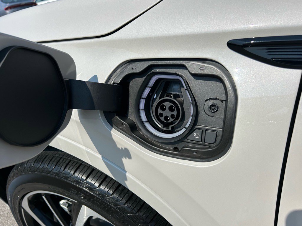 Used 2024 Lincoln Corsair Grand Touring w/ Equipment Group 301A image 14