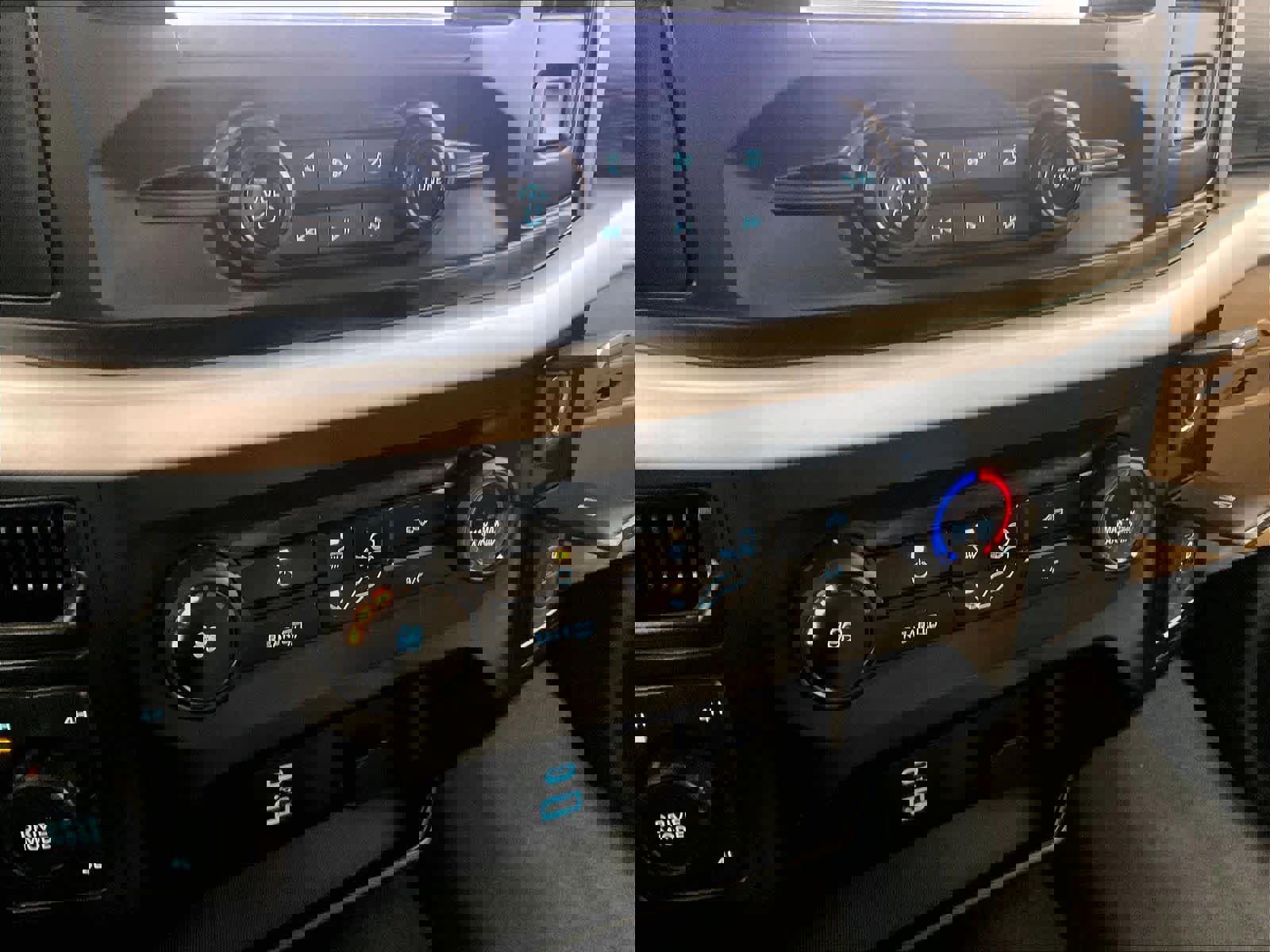 Used 2023 Ford F150 XLT image 25