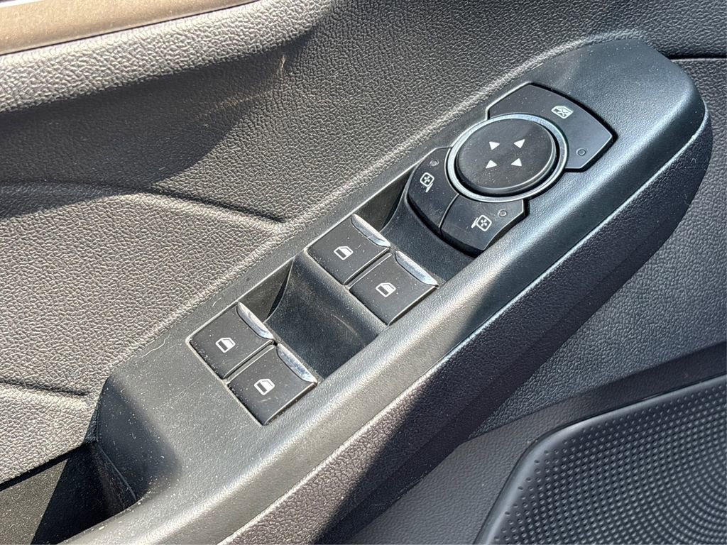 Used 2022 Ford Escape SEL w/ Technology Package image 30