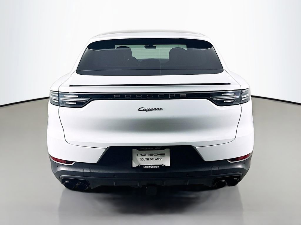 Certified 2023 Porsche Cayenne Platinum Edition image 10