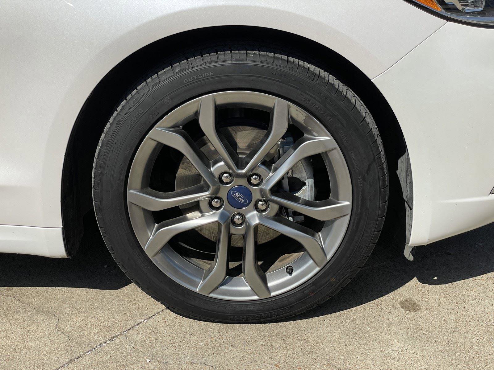 Used 2020 Ford Fusion SEL image 47