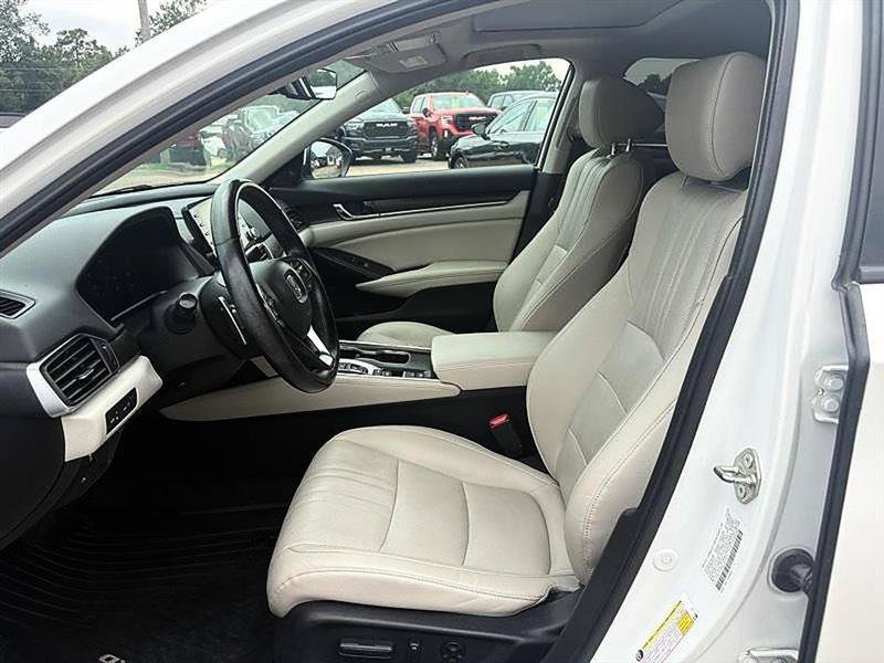Used 2020 Honda Accord Touring image 13