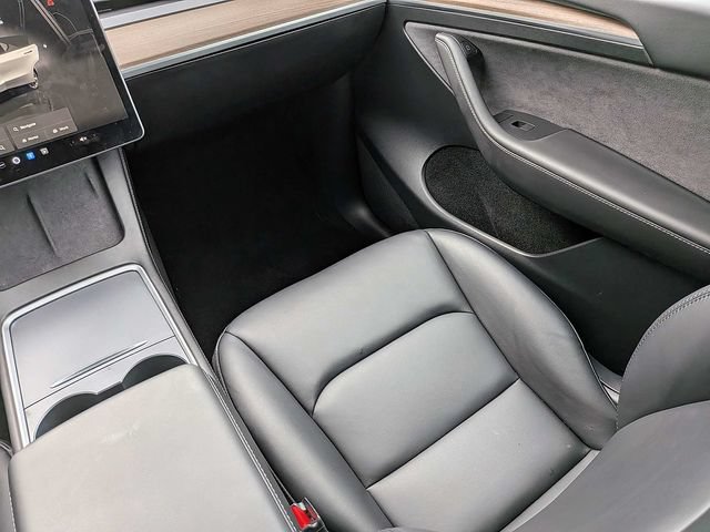 Used 2024 Tesla Model Y Long Range AWD/4WD image 18