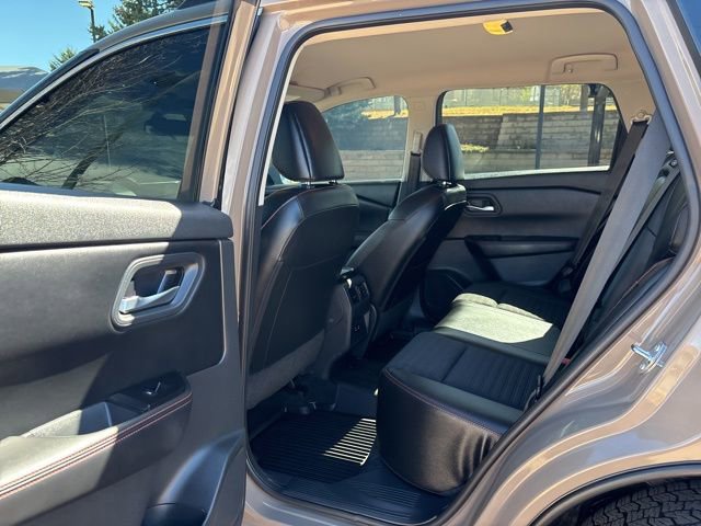 Certified 2025 Nissan Rogue SV AWD/4WD image 22