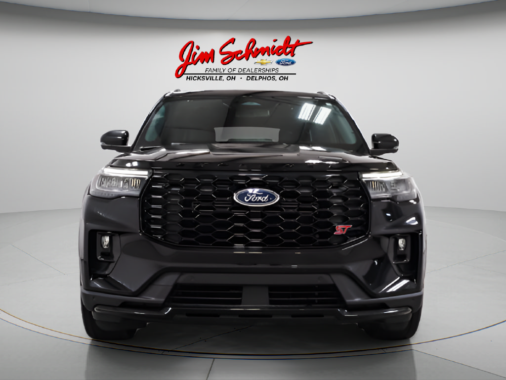 Used 2025 Ford Explorer ST AWD/4WD image 3