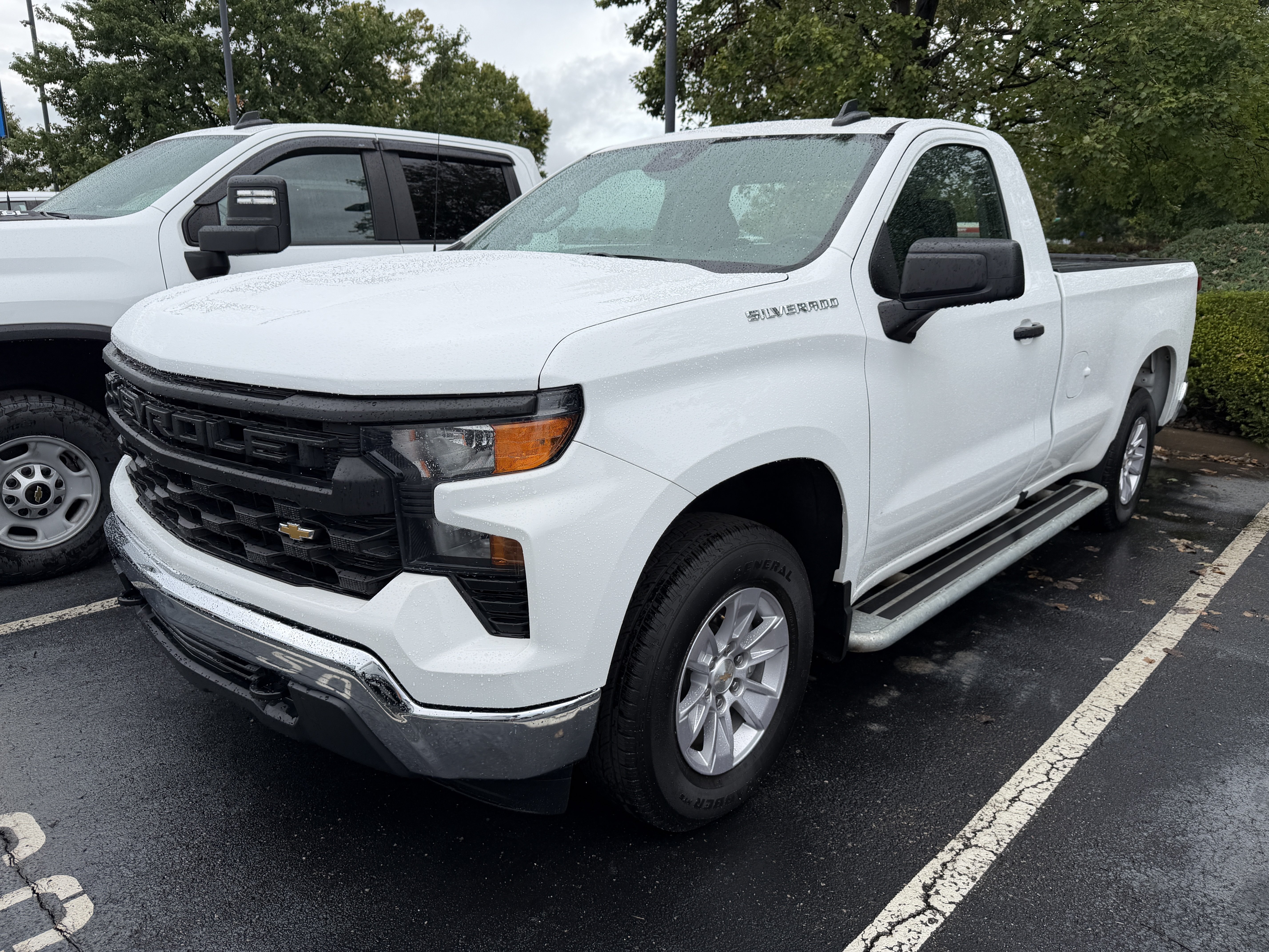 Used 2025 Chevrolet Silverado 1500 W/T RWD image 4