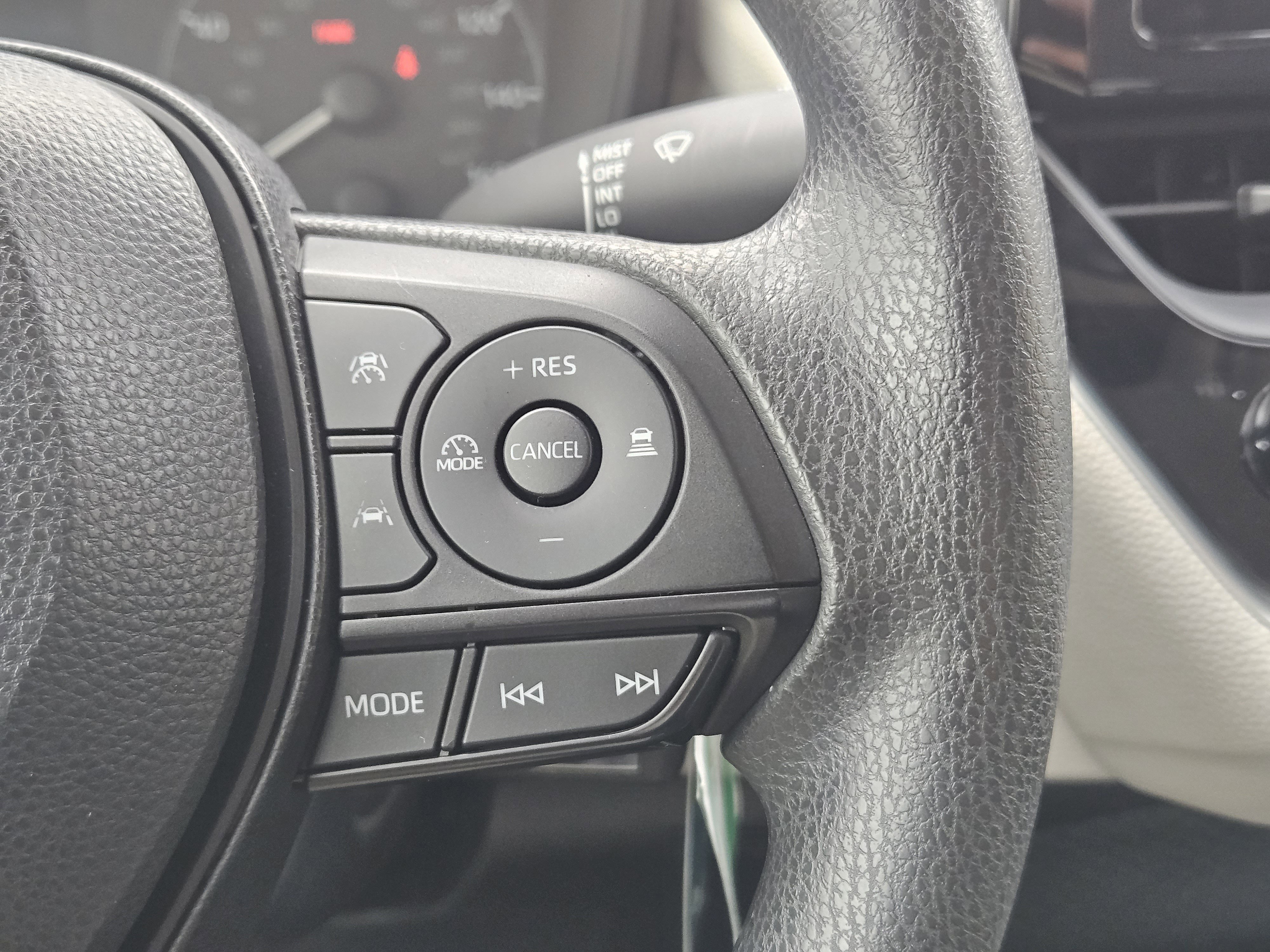 Used 2023 Toyota Corolla LE image 28