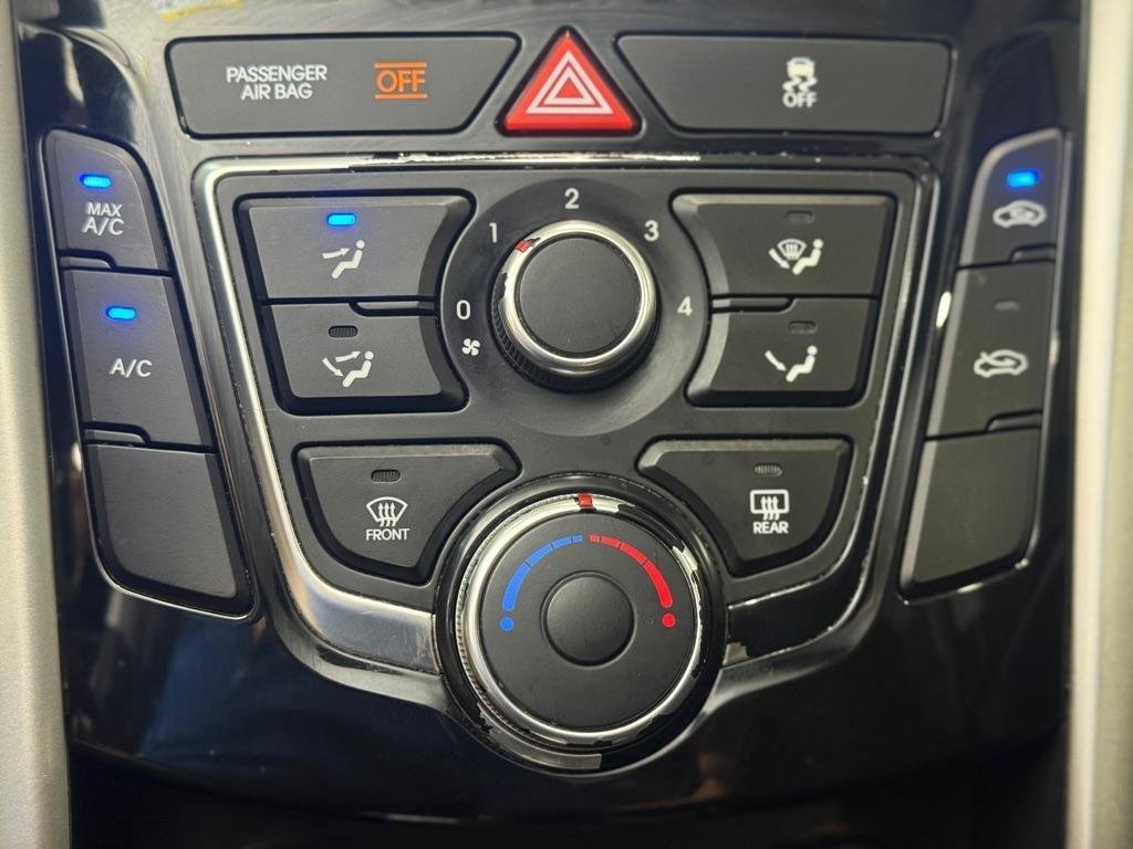 Used 2017 Hyundai Elantra GT FWD image 17