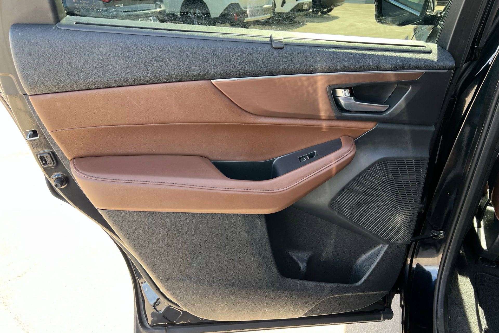 Used 2023 Acura MDX FWD w/ Technology Package image 18