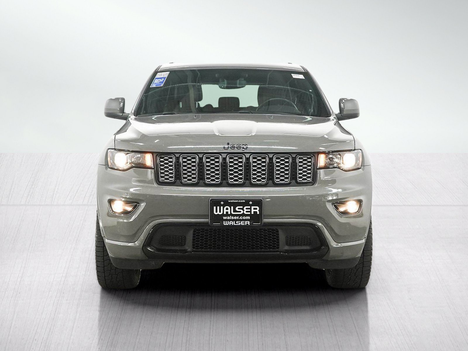 Used 2022 Jeep Grand Cherokee Laredo X AWD/4WD image 8