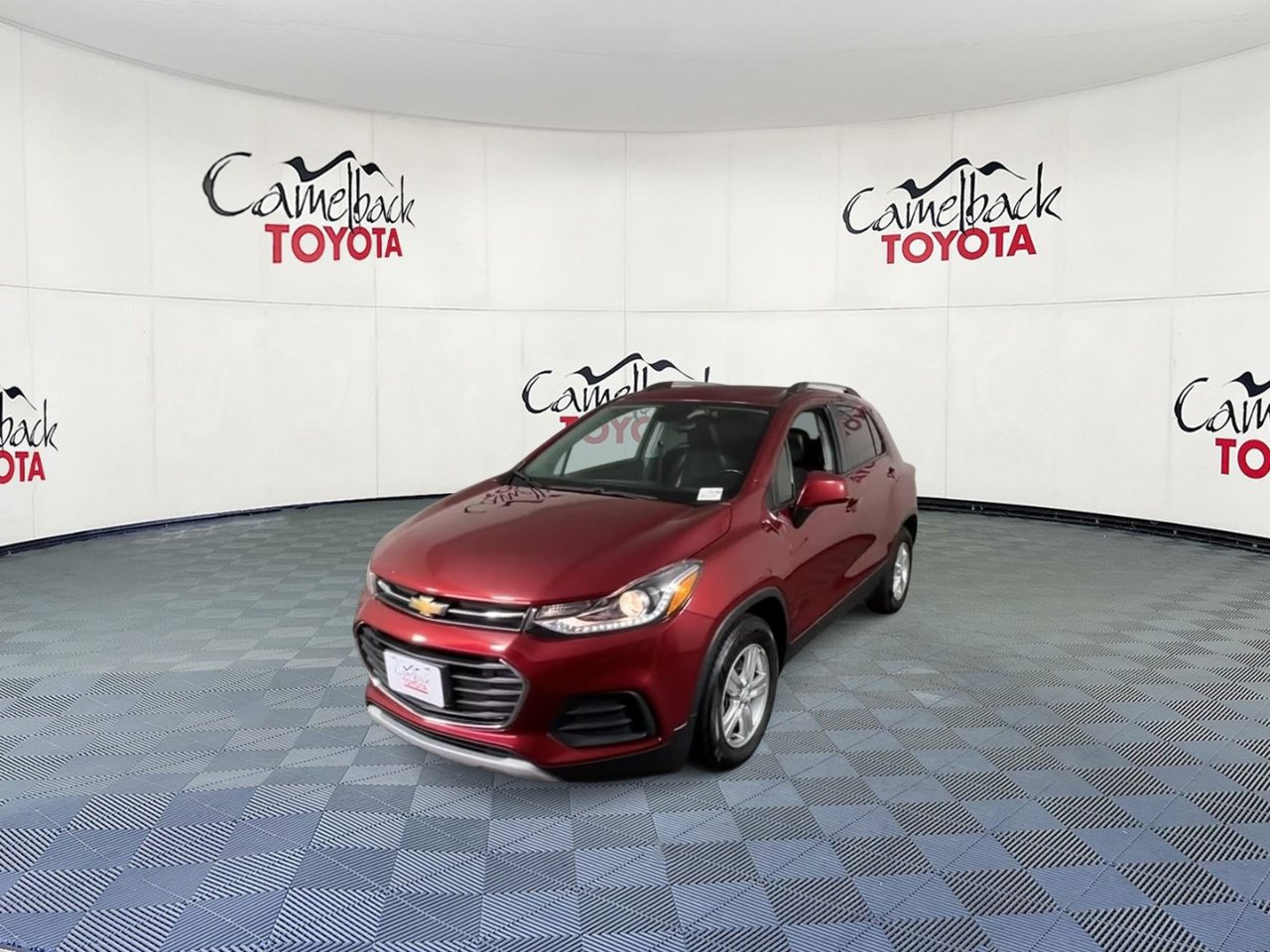 Used 2021 Chevrolet Trax LT w/ LT Convenience Package FWD image 6