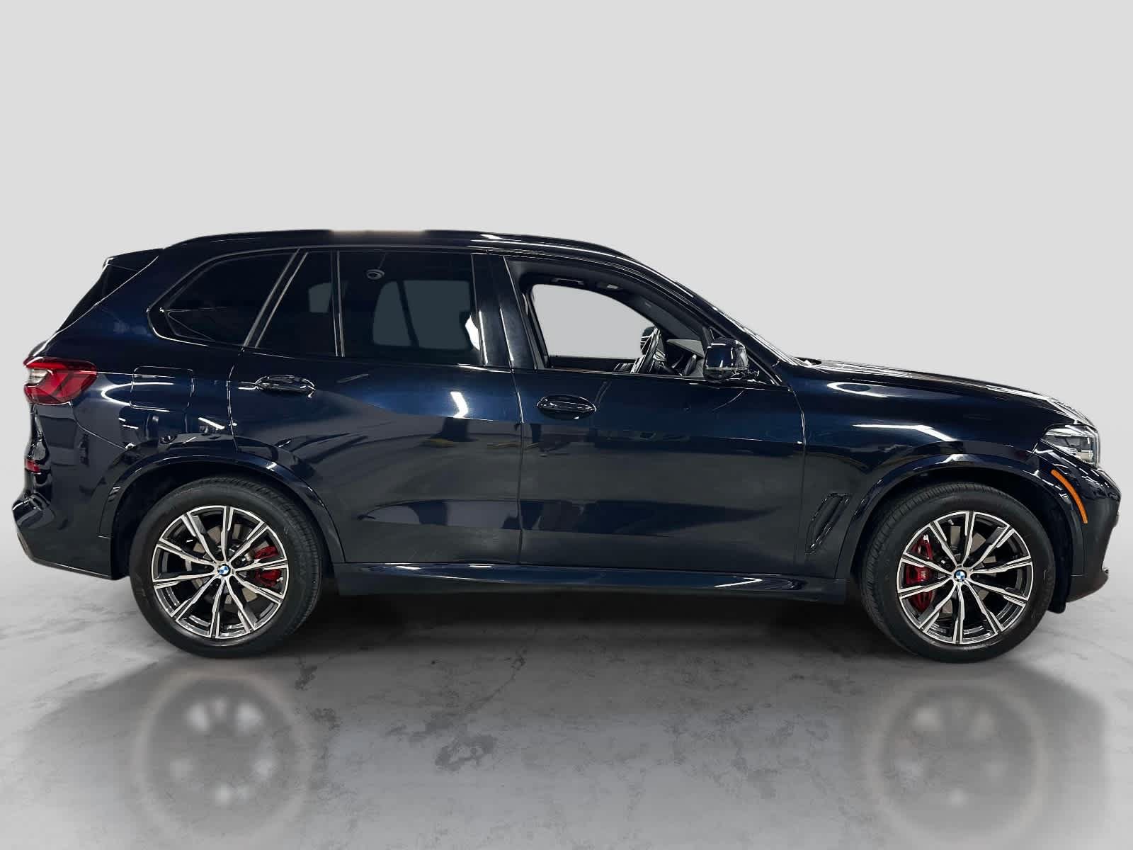 Used 2023 BMW X5 xDrive40i w/ M Sport Package AWD/4WD image 6