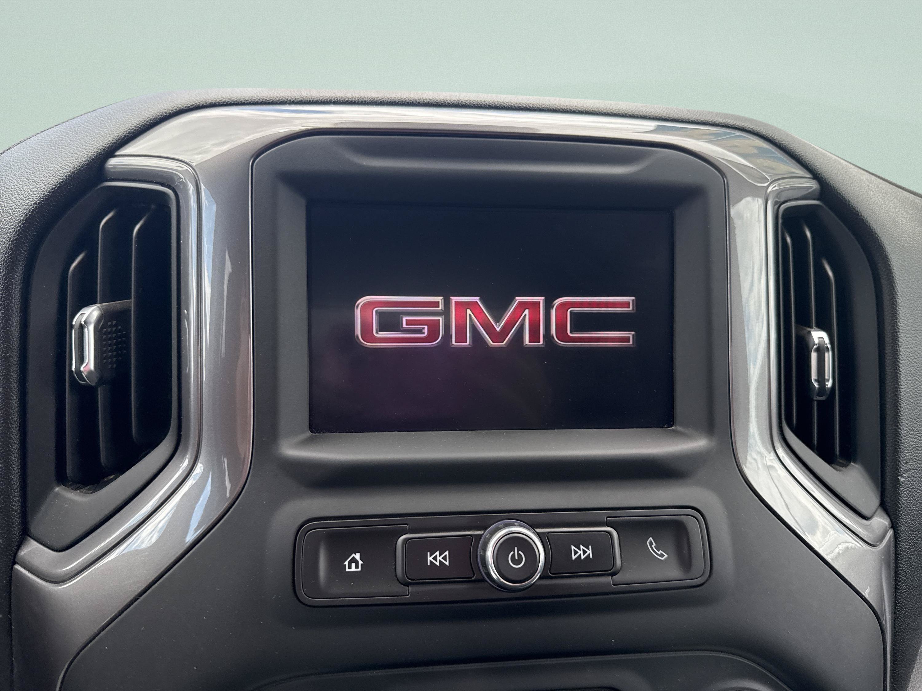 Used 2024 GMC Sierra 1500 Pro w/ Graphite Edition AWD/4WD image 7