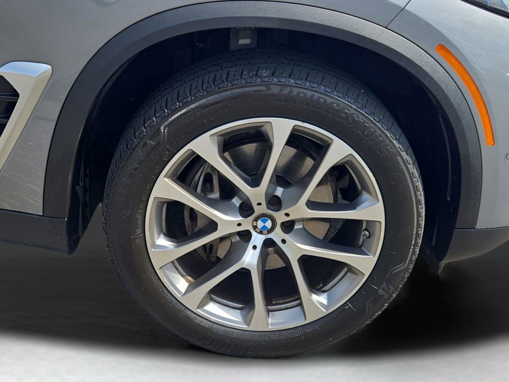 Used 2024 BMW X5 sDrive40i w/ Executive Package image 6