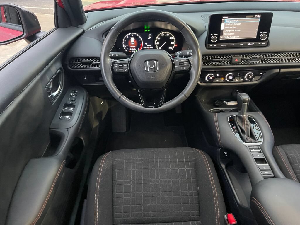 Certified 2025 Honda HR-V Sport image 2