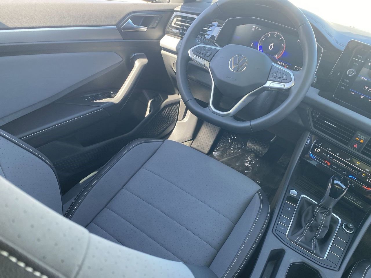 New 2026 Volkswagen Jetta SE image 10