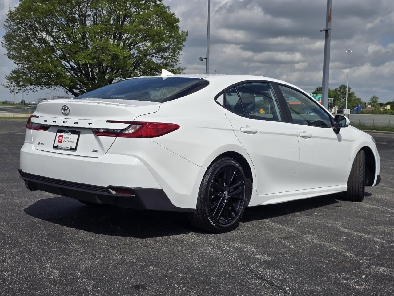 Certified 2025 Toyota Camry SE FWD image 15