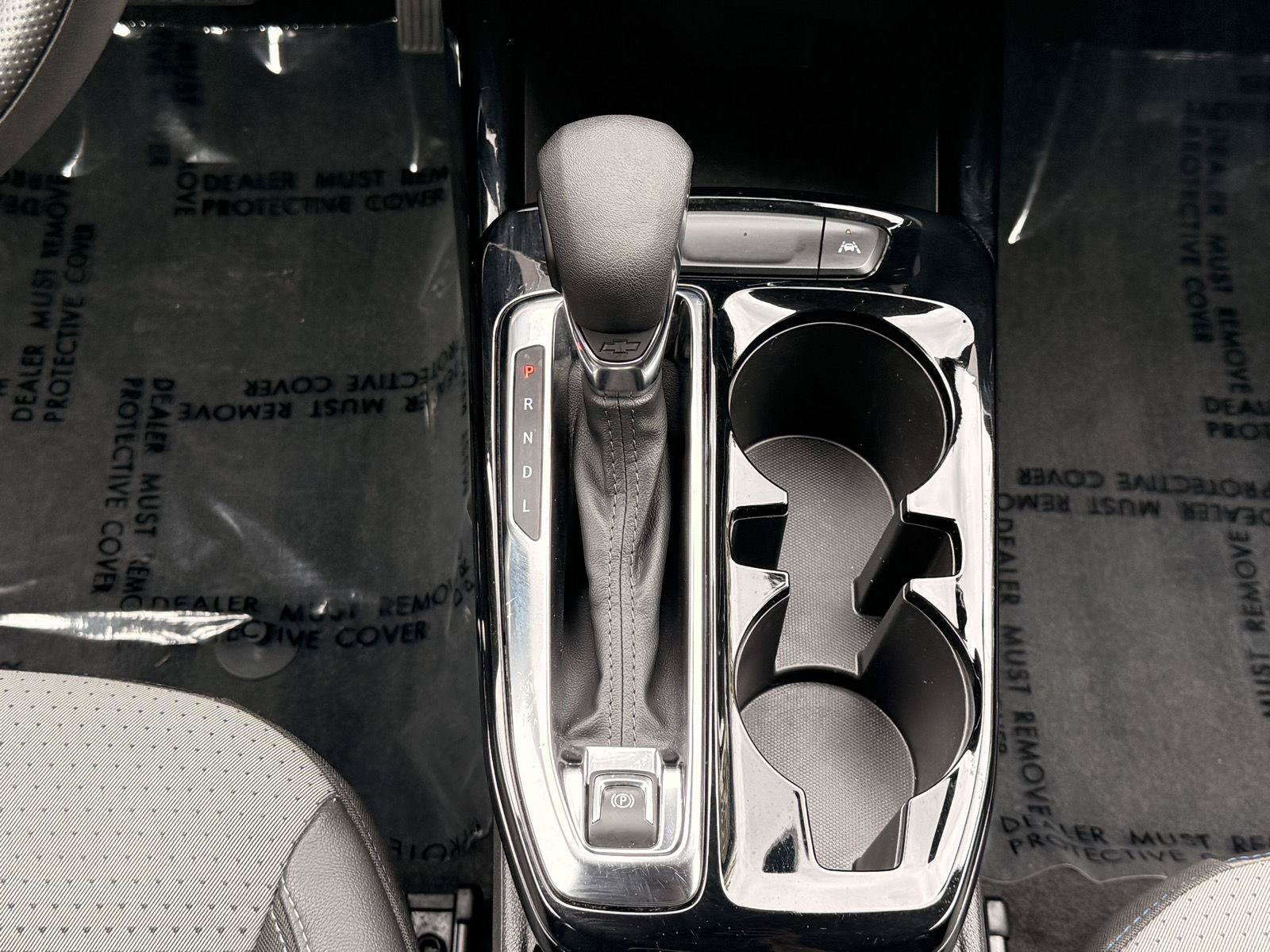 Used 2025 Chevrolet Trax LT FWD image 27