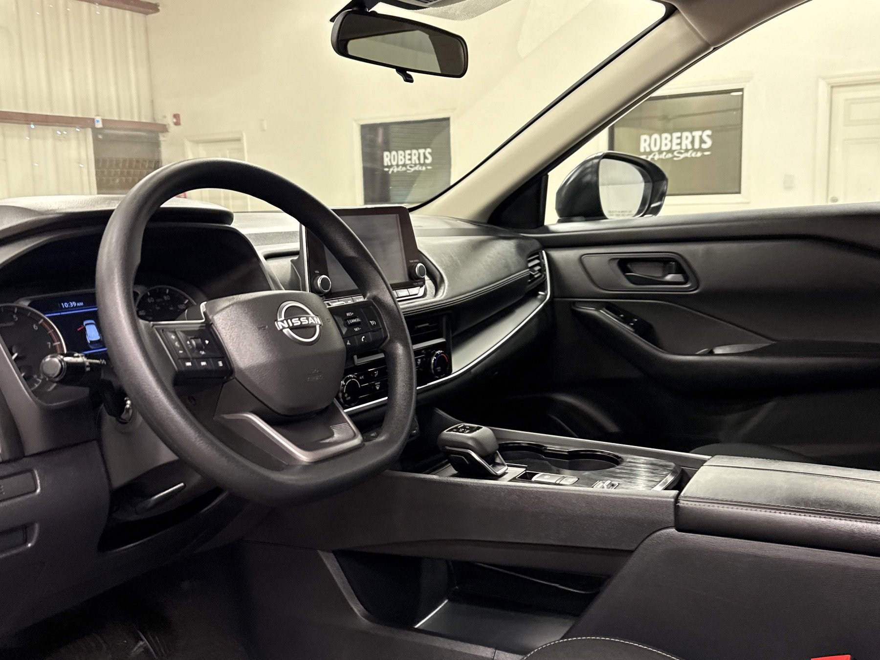 Used 2025 Nissan Rogue S image 6