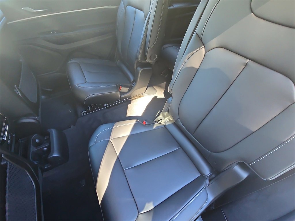 New 2025 Jeep Grand Cherokee L Limited w/ Black Appearance Package image 16