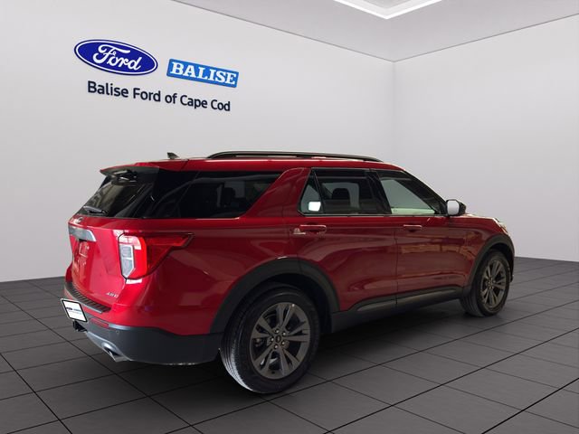 Used 2023 Ford Explorer XLT w/ Equipment Group 202A image 6
