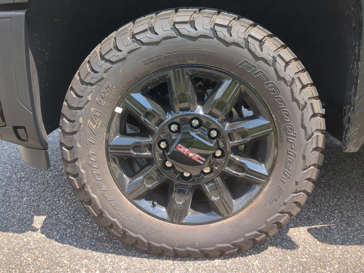 New 2026 GMC Sierra 2500 AT4 w/ AT4 Premium Plus Package AWD/4WD image 34
