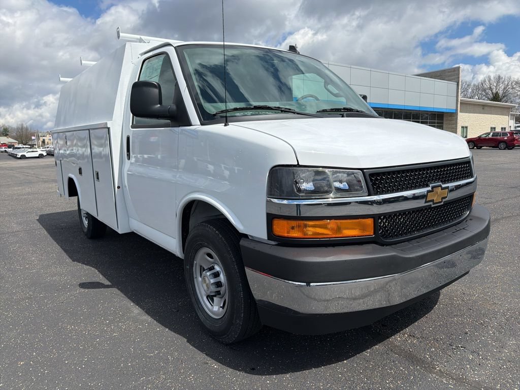 New 2026 Chevrolet Express 3500 w/ Power Convenience Package RWD image 2