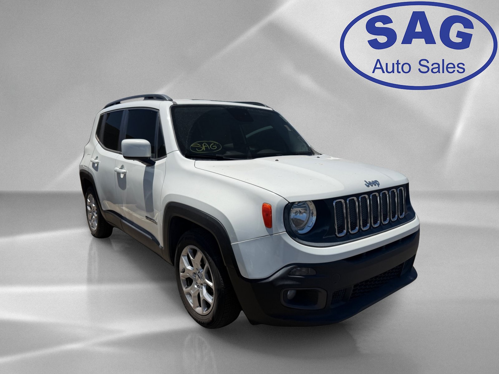 Used 2017 Jeep Renegade Latitude FWD image 2