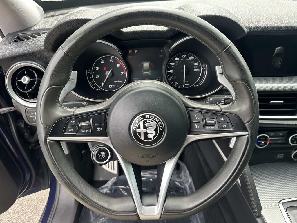 Used 2018 Alfa Romeo Stelvio Sport w/ Quick Order Package 22J Sport AWD/4WD image 23