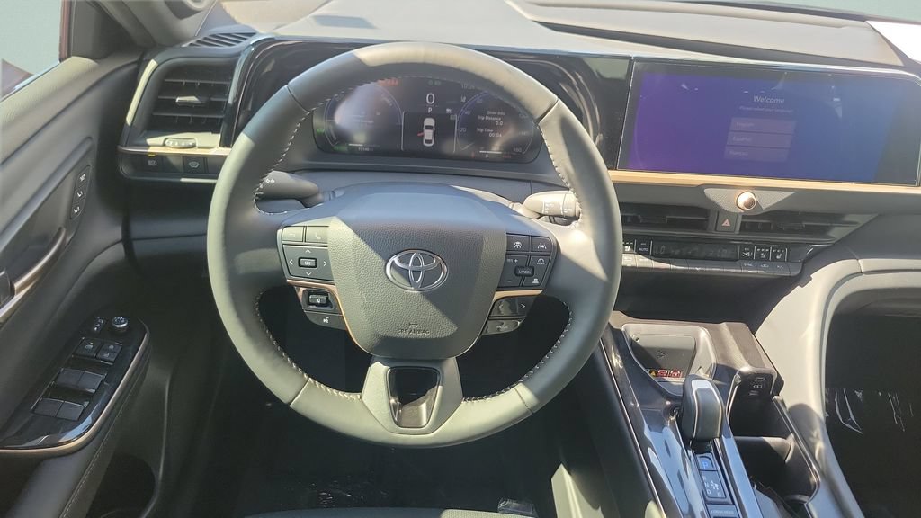 Certified 2024 Toyota Crown AWD/4WD image 15