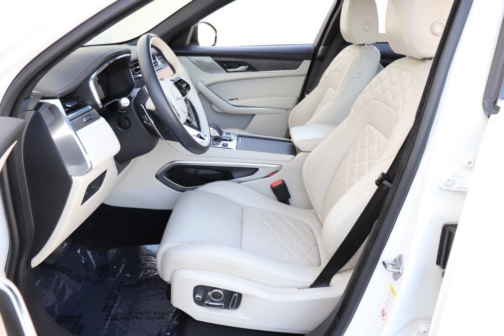 Used 2021 Jaguar F-PACE SVR AWD/4WD image 17